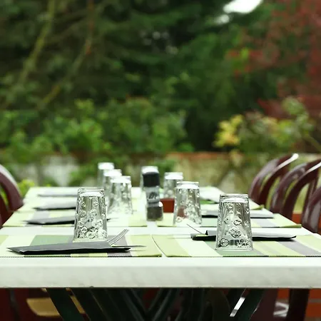 Hotel Restaurant Maison Blanche 2*