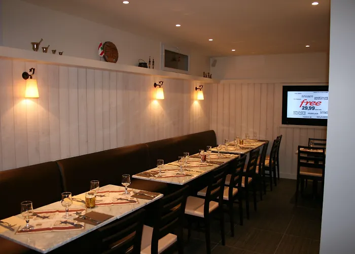 Restaurant Maison Blanche מלון 2*
