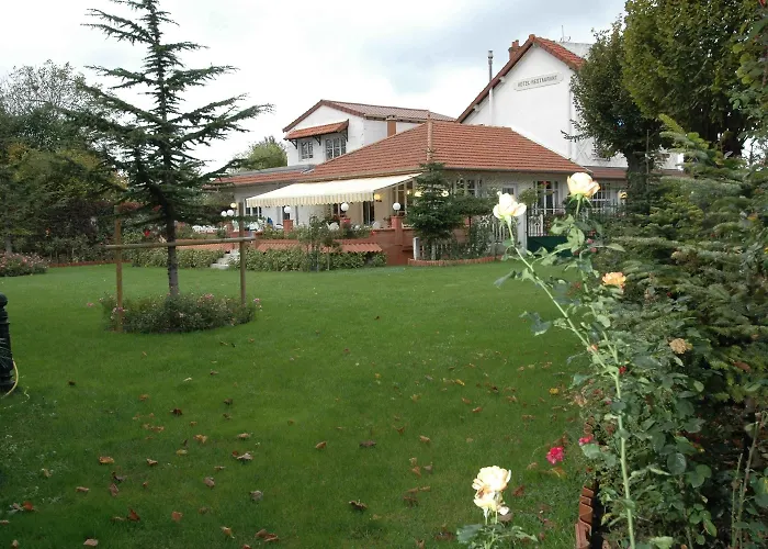 Restaurant Maison Blanche מלון 2*